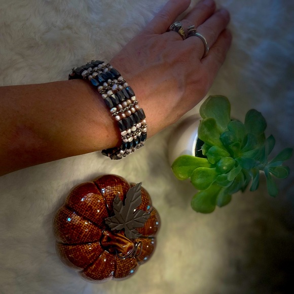 Women’s Magnetic Bracelet/Necklace - Picture 1 of 3